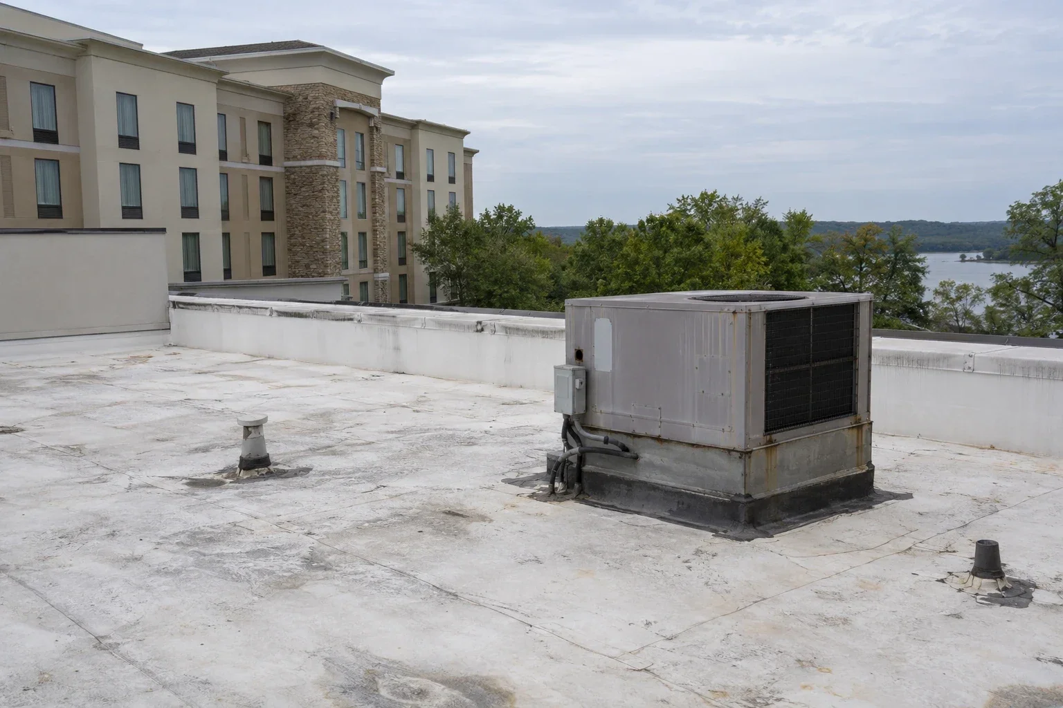 Hotel Roofing in Kingsport, TN